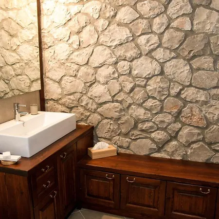 Ps House - Ps * Polydrosos